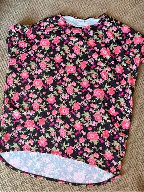 Floral Short Sleeve Top in Black with Pink Flowers and Unicorns